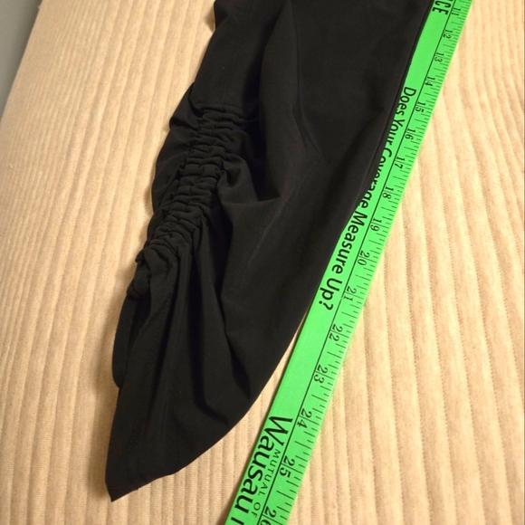 ATHLETA BLACK JOGGERS WITH RUCHED ANKLES. SIZE 6. - Picture 7 of 7